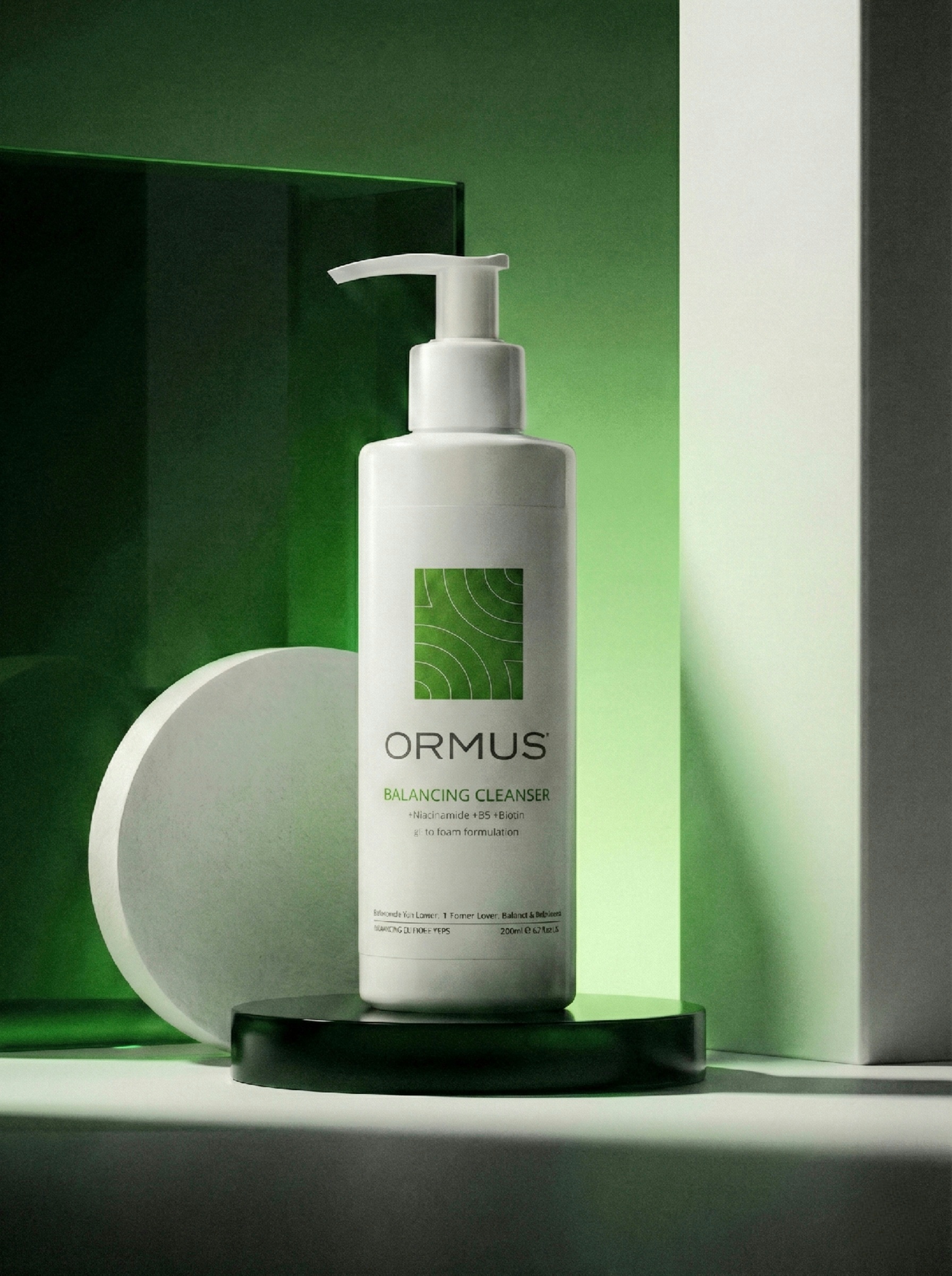 ژل شستشوی متعادل کننده صورت پوست چرب اورموس